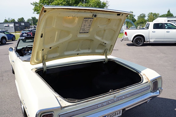 Pontiac LeMans 14 of 27