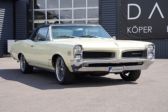 Pontiac LeMans 23 of 27