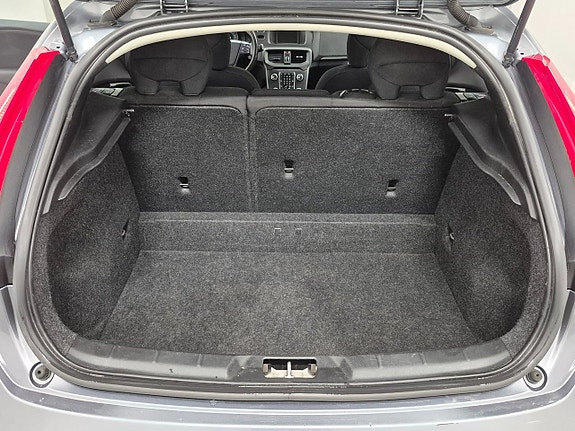 Volvo V40 7 of 7
