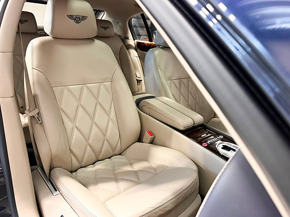 Bentley Continental Flying Spur 15 of 30