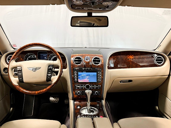 Bentley Continental Flying Spur 12 of 30