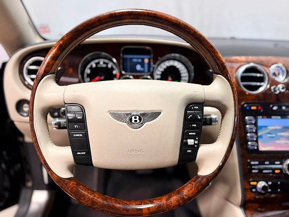 Bentley Continental Flying Spur 11 of 30