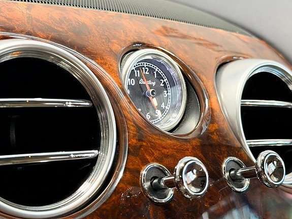 Bentley Continental Flying Spur 20 of 30