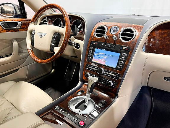 Bentley Continental Flying Spur 14 of 30