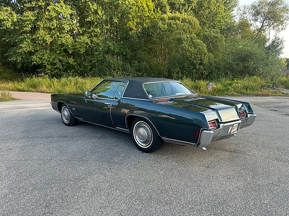 Oldsmobile Toronado 2 of 10