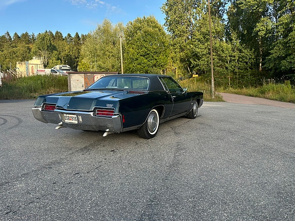 Oldsmobile Toronado 3 of 10