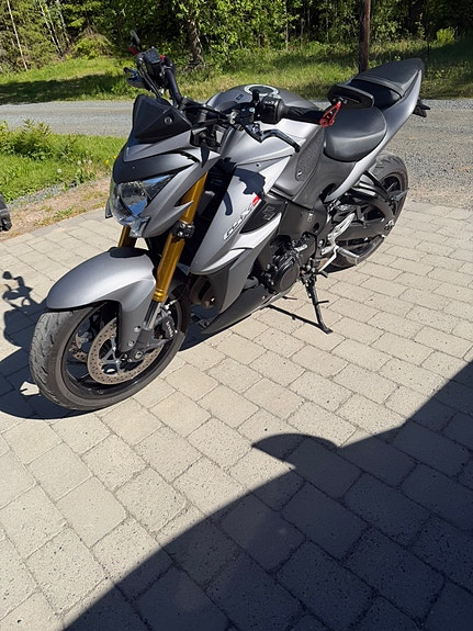 Suzuki GSX-S1000A 3 of 6