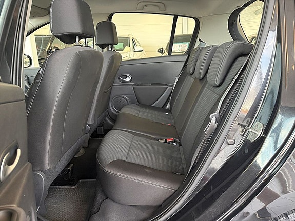 Renault Clio 13 of 15