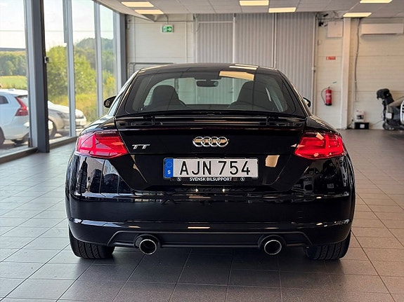 Audi TT 3 of 5