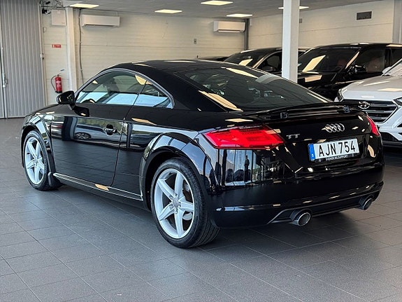 Audi TT 4 of 5
