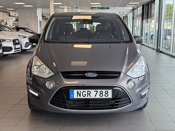 Ford S-MAX 3 of 5