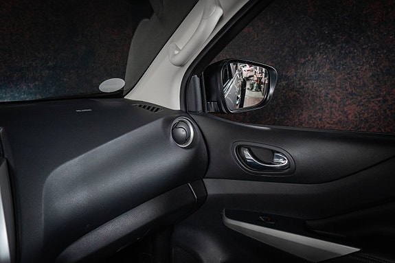 Nissan Navara 19 of 28