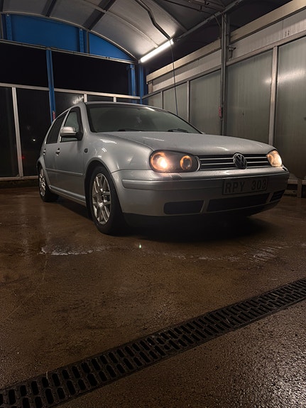Volkswagen Golf IV 4 of 4