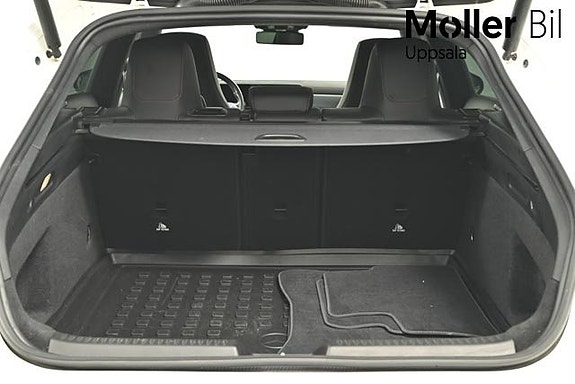 Mercedes-Benz CLA200 9 of 11