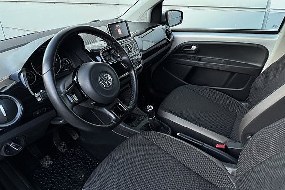 Volkswagen UP! 12 of 25