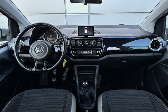 Volkswagen UP! 3 of 5