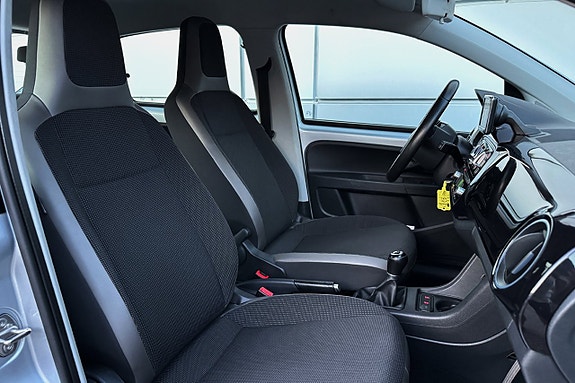 Volkswagen UP! 13 of 25