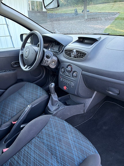 Renault Clio 3 of 5
