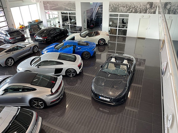Jaguar F-TYPE 4 of 5