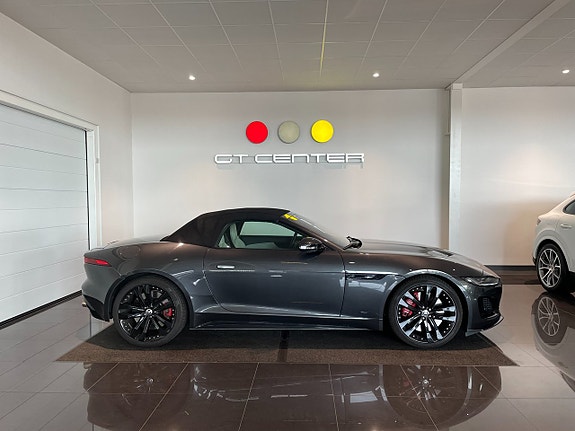 Jaguar F-TYPE 3 of 5