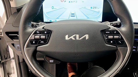 Kia EV6 10 of 15