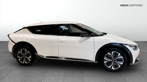 Kia EV6 4 of 5