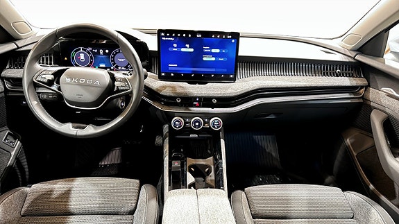 Skoda Superb 10 of 23