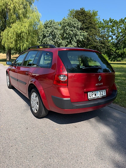 Renault Megane II 3 of 5