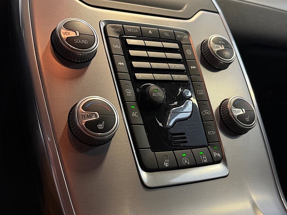 Volvo XC70 27 of 30