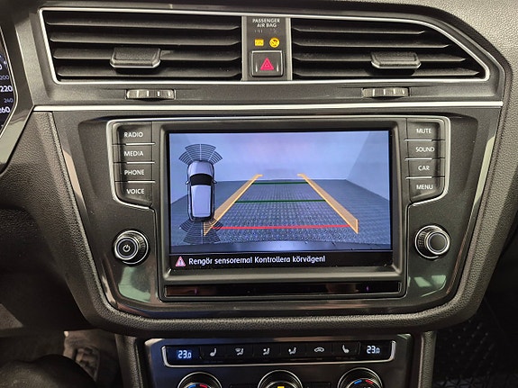 Volkswagen Tiguan 8 of 11