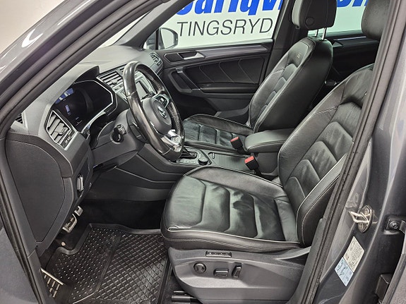 Volkswagen Tiguan 2 of 5