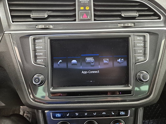 Volkswagen Tiguan 7 of 11