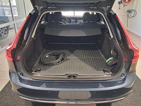 Volvo V90 3 of 6