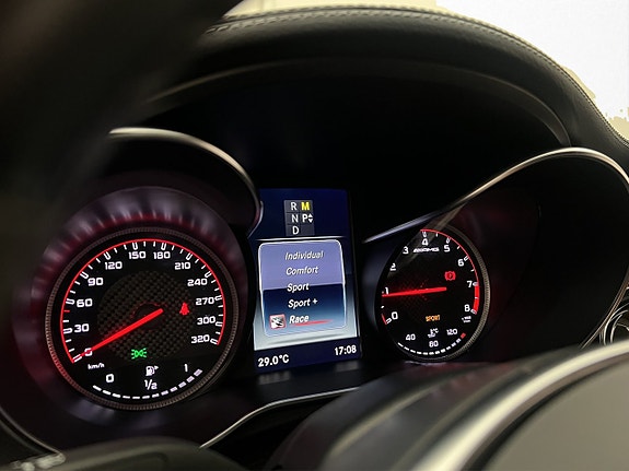 Mercedes-Benz C63 20 of 30