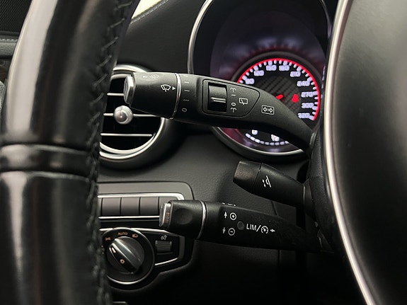 Mercedes-Benz C63 28 of 30