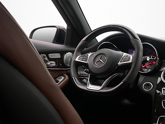 Mercedes-Benz C63 15 of 30