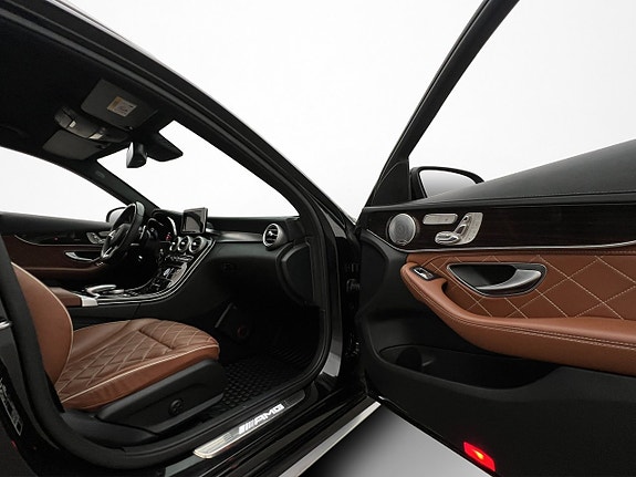 Mercedes-Benz C63 12 of 30