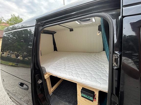 Ford Transit Connect 3 of 5