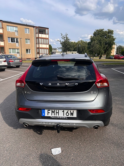 Volvo V40 Cross Country 3 of 7