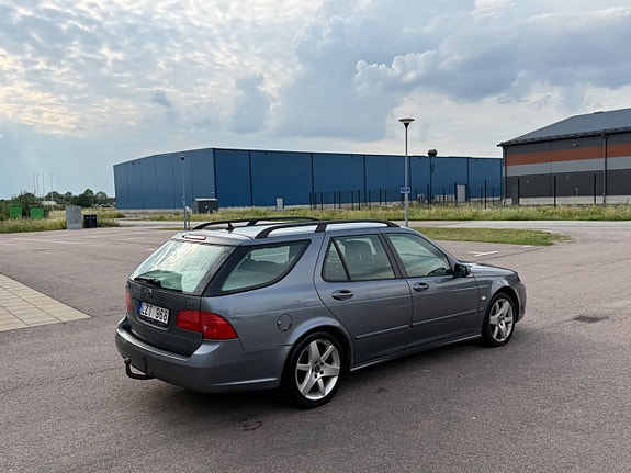 Saab 9-5 4 of 5