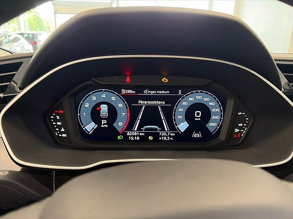 Audi Q3 9 of 12