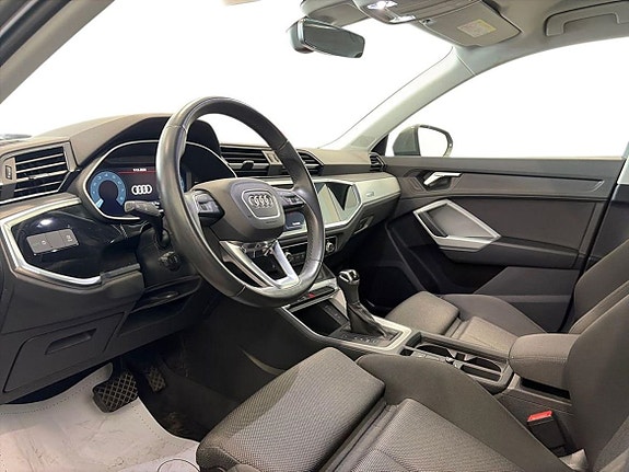 Audi Q3 5 of 11
