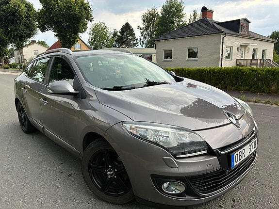 Renault Megane III 2 of 5