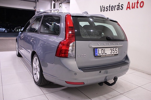 Volvo V50 6 of 27
