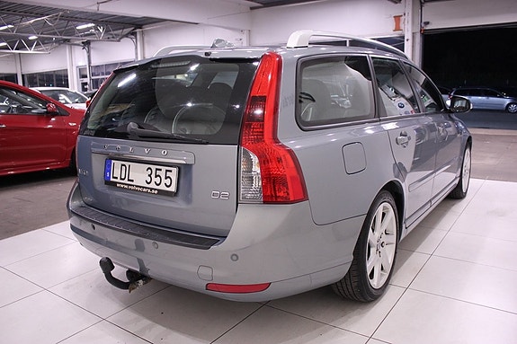 Volvo V50 7 of 27