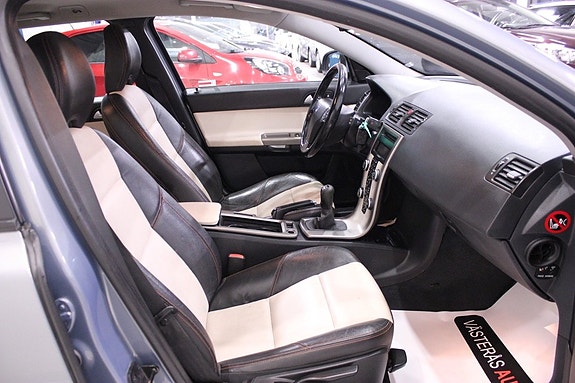 Volvo V50 16 of 27