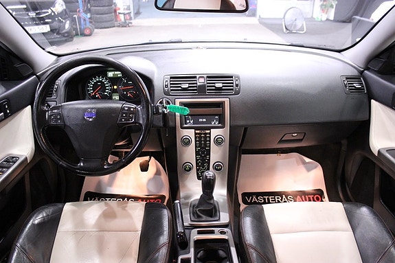 Volvo V50 14 of 27