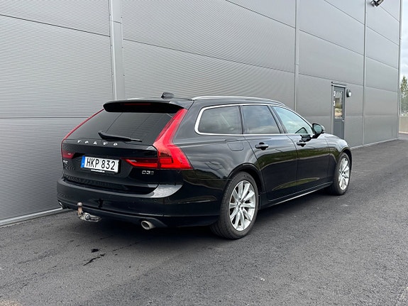 Volvo V90 3 of 5