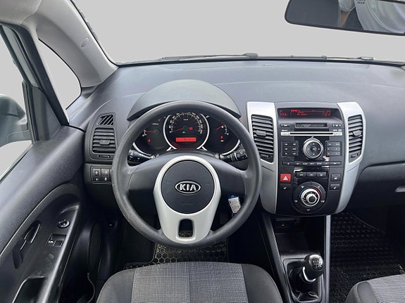Kia Venga 7 of 9