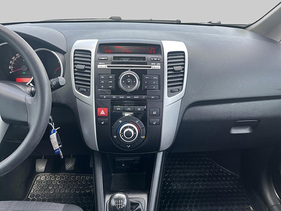 Kia Venga 8 of 9